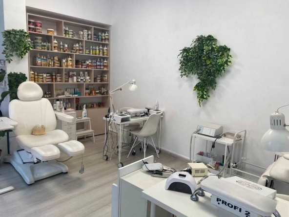 Дава се под наем Магазин в София, Хладилника - 48 кв.м за 1286.73 € - Снимка #1