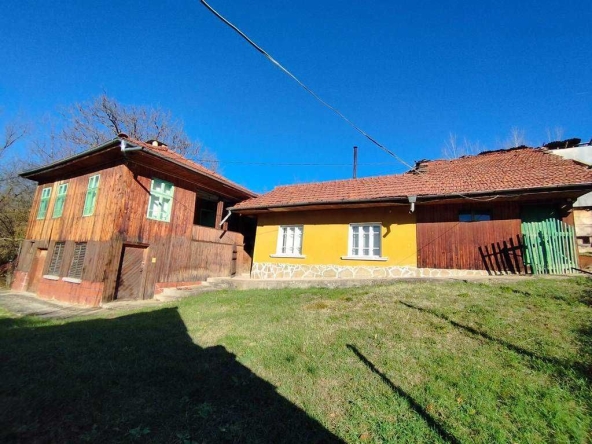 Къща в София, Център - 134 кв.м за 191 €/кв.м - Снимка #1