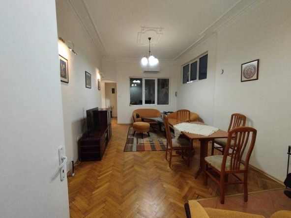 Двустаен апартамент в София, Център - 82 кв.м за 8 €/кв.м - Снимка #1