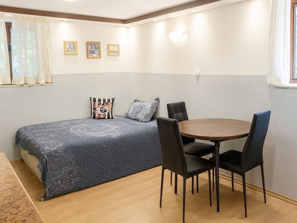 Дава се под наем Едностаен апартамент в Пловдив, Мараша - 20 кв.м за 240 € - Снимка #1