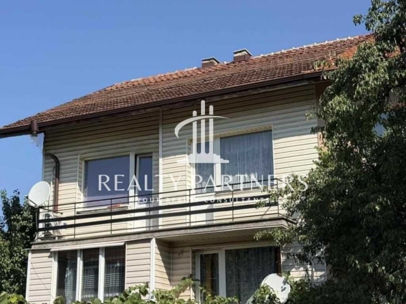 Етаж от къща в Перник, Клепало - 85 кв.м за 1140 €/кв.м - Снимка #1