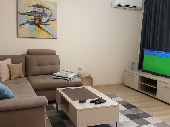 Дава се под наем Двустаен апартамент в Пловдив, Център - 68 кв.м за 440 € - Снимка #1