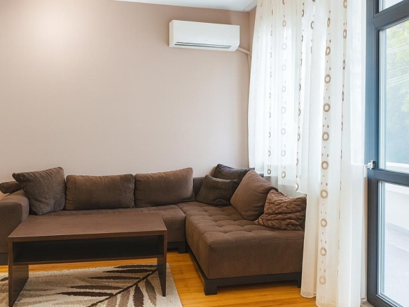 Дава се под наем Четиристаен апартамент в Пловдив, Център - 100 кв.м за 509.49 € - Снимка #1