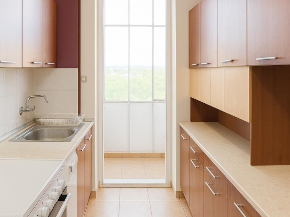 Дава се под наем  в Пловдив, Тракия - 15 кв.м за 129.54 € - Снимка #1