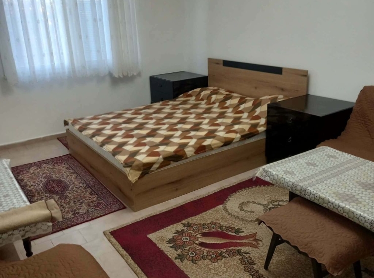 Дава се под наем Едностаен апартамент в Свиленград - 43 кв.м за 228.99 € - Снимка #1