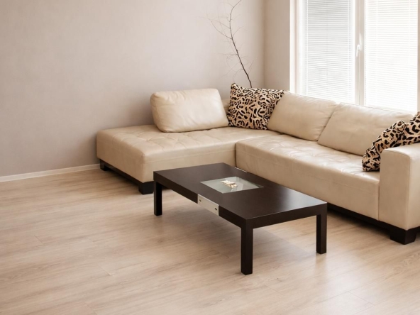 Дава се под наем Тристаен апартамент в Пловдив, Младежки Хълм - 140 кв.м за 698.19 € - Снимка #1