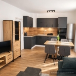 Дава се под наем Тристаен апартамент в Пловдив, Център - 103 кв.м за 797.64 € - Снимка #1