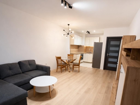 Дава се под наем Двустаен апартамент в Пловдив, Христо Смирненски - 70 кв.м за 598.23 € - Снимка #1