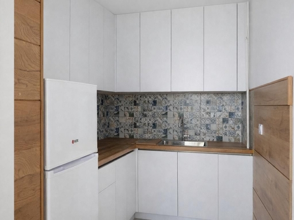 Дава се под наем Четиристаен апартамент в София, Света Троица - 118 кв.м за 777.75 € - Снимка #1