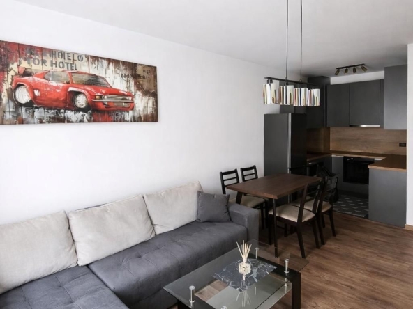 Дава се под наем Двустаен апартамент в Пловдив, Тракия - 65 кв.м за 598.23 € - Снимка #1