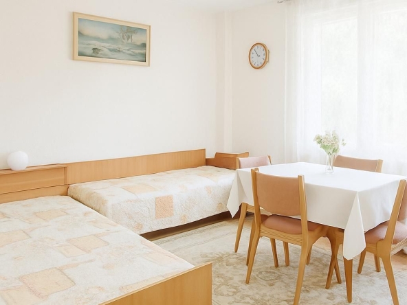 Дава се под наем Четиристаен апартамент в Пловдив, Кючук Париж - 80 кв.м за 248.88 € - Снимка #1