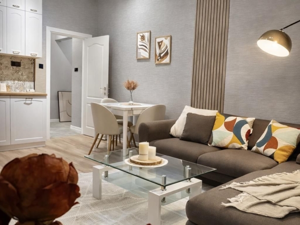 Дава се под наем Тристаен апартамент в Пловдив, Каменица 1 - 72 кв.м за 598.23 € - Снимка #1