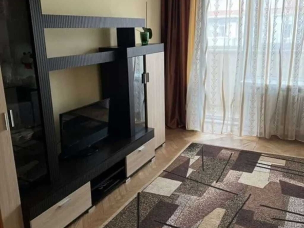 Дава се под наем Едностаен апартамент в София, Център - 45 кв.м за 331.5 € - Снимка #1