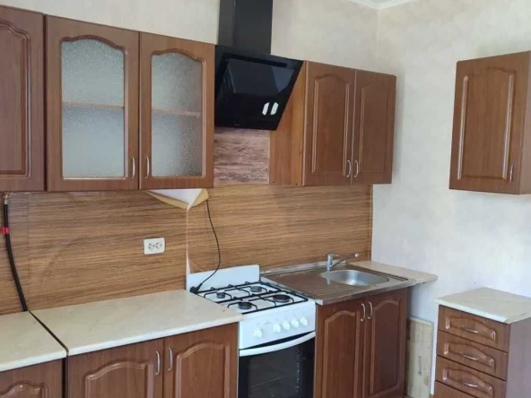 Дава се под наем Едностаен апартамент в София, Център - 45 кв.м за 357 € - Снимка #1