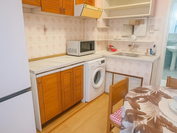 Дава се под наем Тристаен апартамент в Пловдив, Южен - 85 кв.м за 434 € - Снимка #1