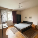 Дава се под наем Двустаен апартамент в Пловдив, Център - 65 кв.м за 332 € - Снимка #1