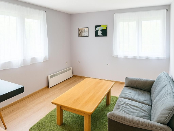 Дава се под наем Двустаен апартамент в Пловдив, Христо Смирненски - 52 кв.м за 306 € - Снимка #1