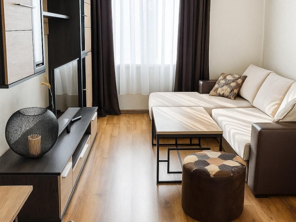 Дава се под наем Двустаен апартамент в Пловдив, Център - 65 кв.м за 460 € - Снимка #1