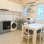 Дава се под наем Двустаен апартамент в Пловдив, Център - 78 кв.м за 382.5 € - Снимка #1