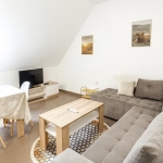 Дава се под наем Двустаен апартамент в Пловдив, Център - 80 кв.м за 562 € - Снимка #1