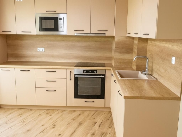 Дава се под наем Двустаен апартамент в Пловдив, Кършияка - 70 кв.м за 550 € - Снимка #1