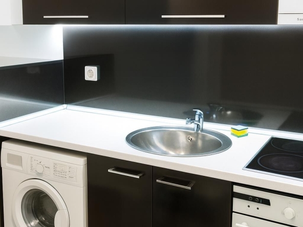 Дава се под наем Тристаен апартамент в Пловдив, Център - 52 кв.м за 279.99 € - Снимка #1