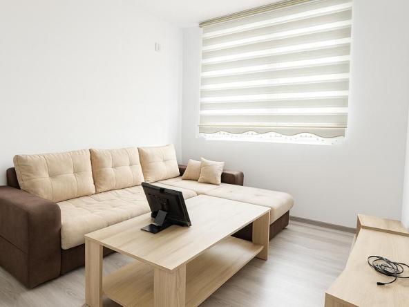 Дава се под наем Тристаен апартамент в Пловдив, Кючук Париж - 92 кв.м за 510 € - Снимка #1