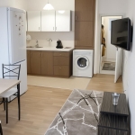 Дава се под наем Тристаен апартамент в Пловдив, Кършияка - 100 кв.м за 433.5 € - Снимка #1