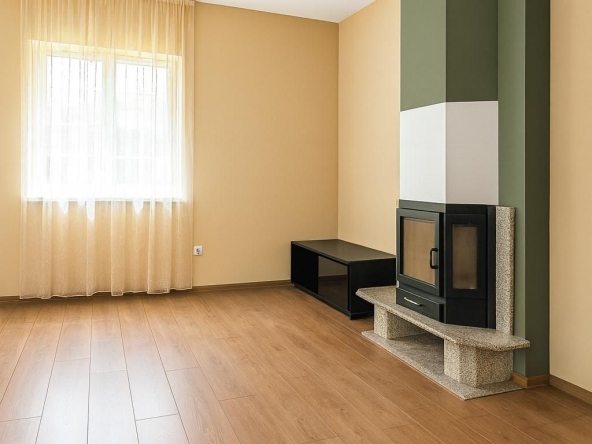 Дава се под наем Къща в София, Горна баня - 65 кв.м за 746.64 € - Снимка #1