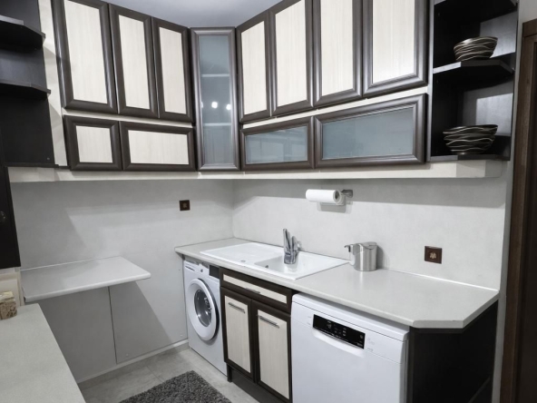 Дава се под наем Тристаен апартамент в Пловдив, Тракия - 97 кв.м за 548.25 € - Снимка #1