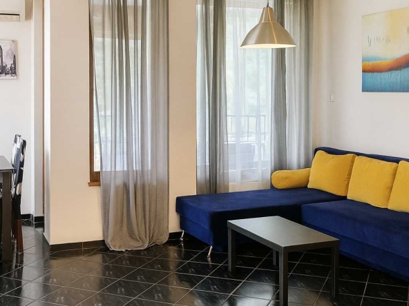 Дава се под наем Тристаен апартамент в София, Оборище - 95 кв.м за 715 € - Снимка #1