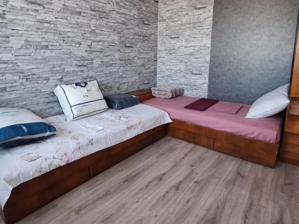 Дава се под наем Двустаен апартамент в София, Дианабад - 67 кв.м за 558.45 € - Снимка #1