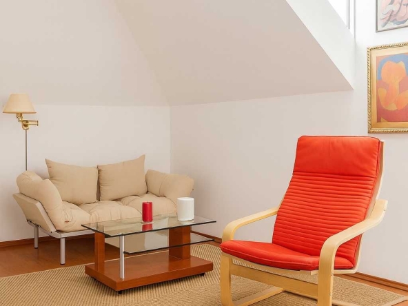 Дава се под наем Двустаен апартамент в София, Яворов - 62 кв.м за 600 € - Снимка #1