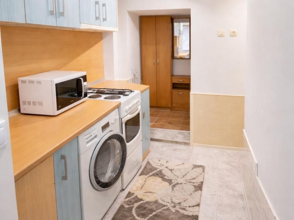 Дава се под наем Двустаен апартамент в Пловдив, Кючук Париж - 70 кв.м за 328.95 € - Снимка #1