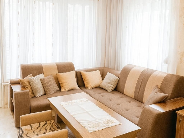 Дава се под наем Тристаен апартамент в Пловдив, Кючук Париж - 86 кв.м за 484.5 € - Снимка #1