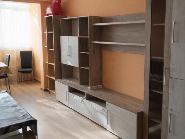 Дава се под наем Двустаен апартамент в София, Дружба 1 - 70 кв.м за 648.21 € - Снимка #1