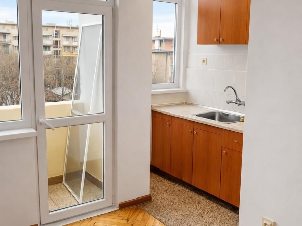 Дава се под наем Двустаен апартамент в Асеновград - 78 кв.м за 304.98 € - Снимка #1