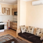 Дава се под наем Тристаен апартамент в Пловдив, Христо Смирненски - 90 кв.м за 458.49 € - Снимка #1