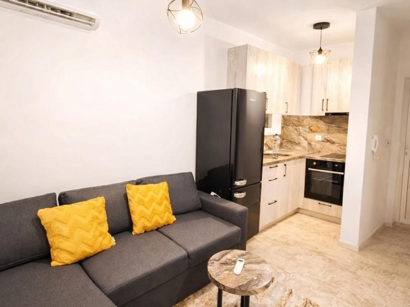 Дава се под наем Едностаен апартамент в Пловдив, Христо Смирненски - 35 кв.м за 278.97 € - Снимка #1