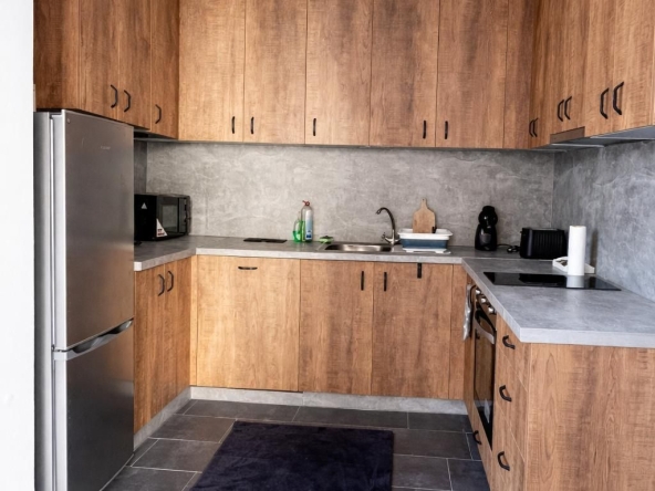 Дава се под наем Тристаен апартамент в Пловдив, Център - 130 кв.м за 648.21 € - Снимка #1