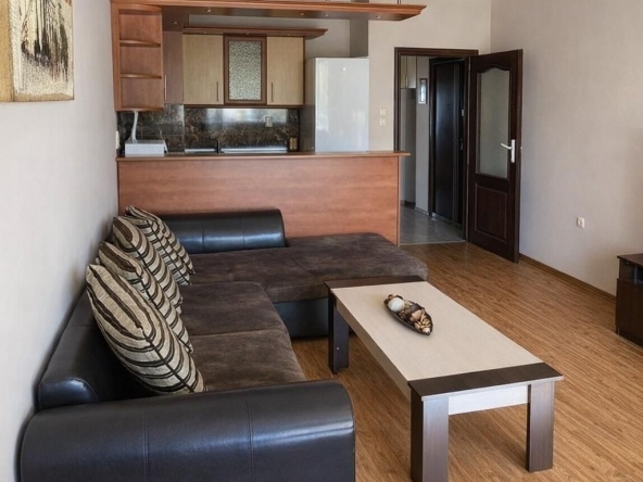 Дава се под наем Тристаен апартамент в Пловдив, Център - 85 кв.м за 648.21 € - Снимка #1