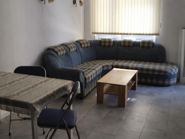 Дава се под наем Двустаен апартамент в София, Бъкстон - 55 кв.м за 597.21 € - Снимка #1