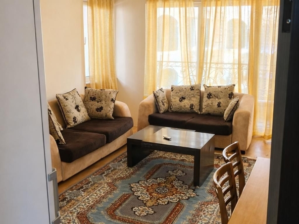 Дава се под наем Тристаен апартамент в Пловдив, Христо Смирненски - 90 кв.м за 458.49 € - Снимка #1