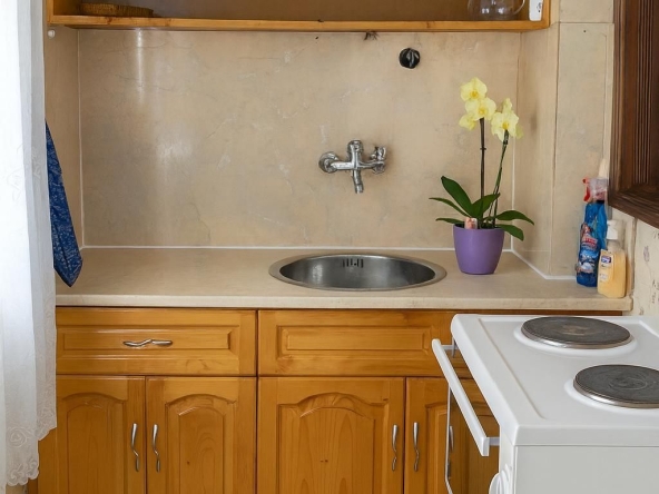 Дава се под наем Етаж от къща в Пловдив, Коматево - 98 кв.м за 409 € - Снимка #1