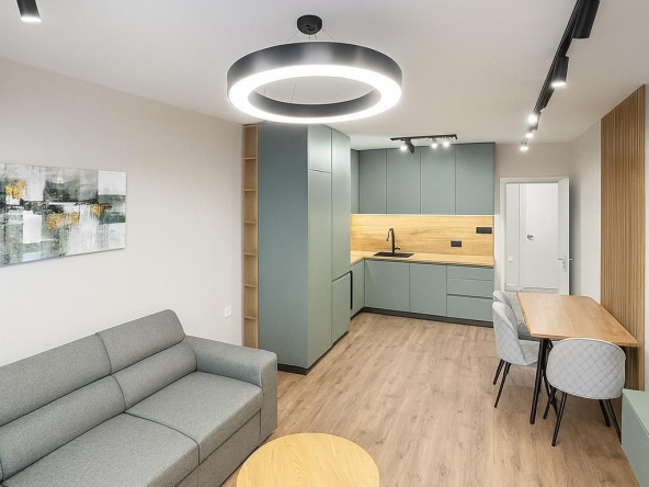 Тристаен апартамент в Пловдив, Тракия - 100 кв.м за 1071 €/кв.м - Снимка #1