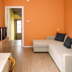 Дава се под наем Двустаен апартамент в Пловдив, Център - 65 кв.м за 388.62 € - Снимка #1