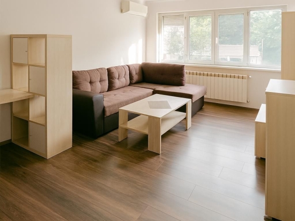 Дава се под наем Тристаен апартамент в София, Дървеница - 92 кв.м за 917.49 € - Снимка #1