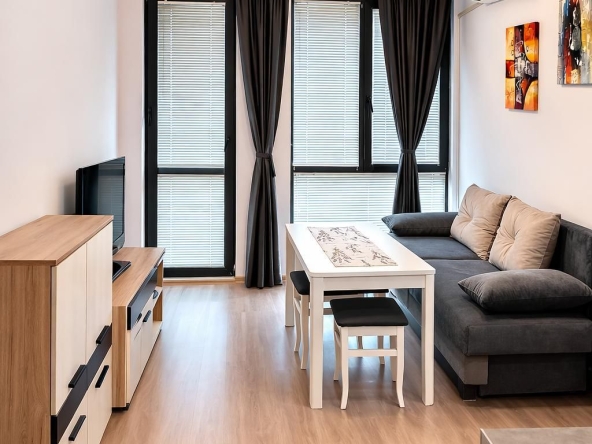 Дава се под наем Двустаен апартамент в Пловдив, Южен - 55 кв.м за 298.86 € - Снимка #1