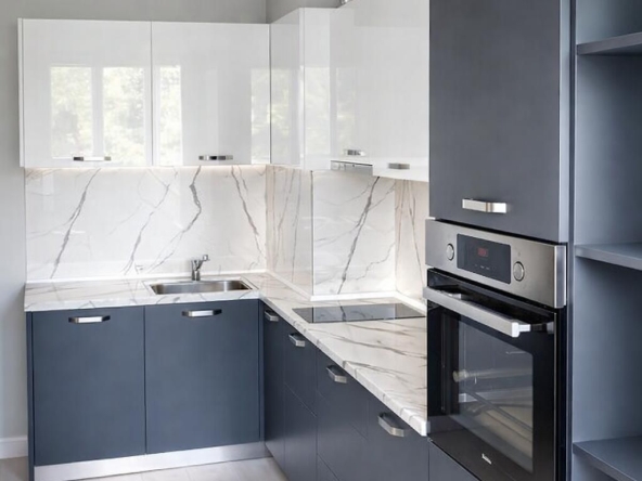 Дава се под наем Тристаен апартамент в Пловдив, Младежки Хълм - 98 кв.м за 548.25 € - Снимка #1