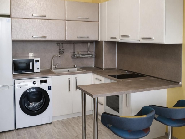Дава се под наем Двустаен апартамент в Пловдив, Южен - 62 кв.м за 368.73 € - Снимка #1
